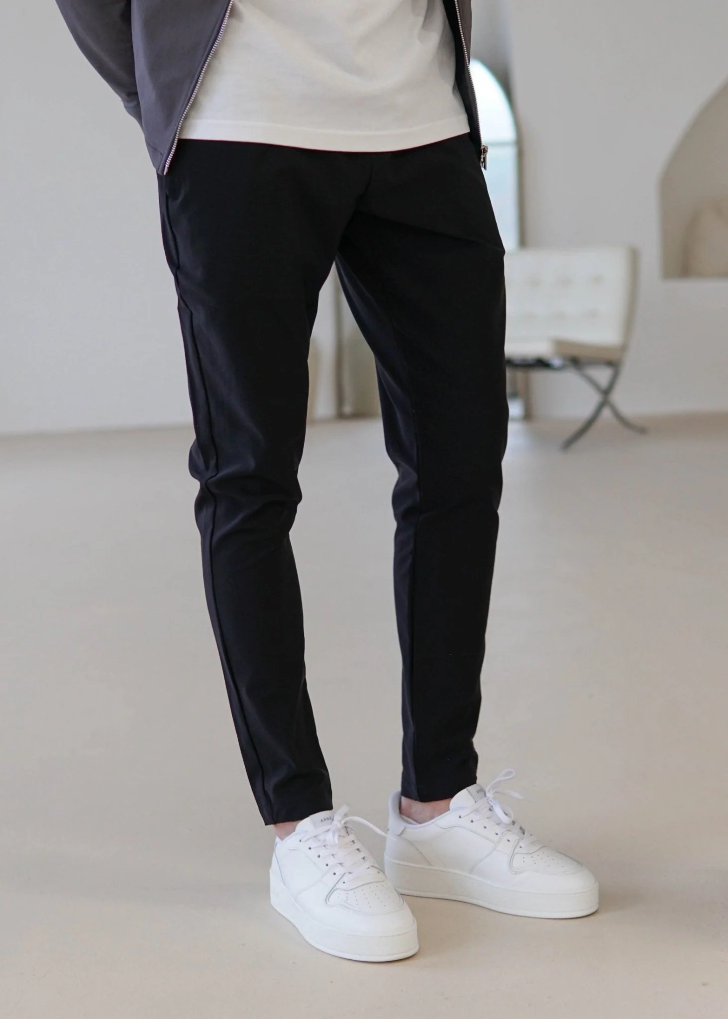 Everyday Pant In Black - Image 9