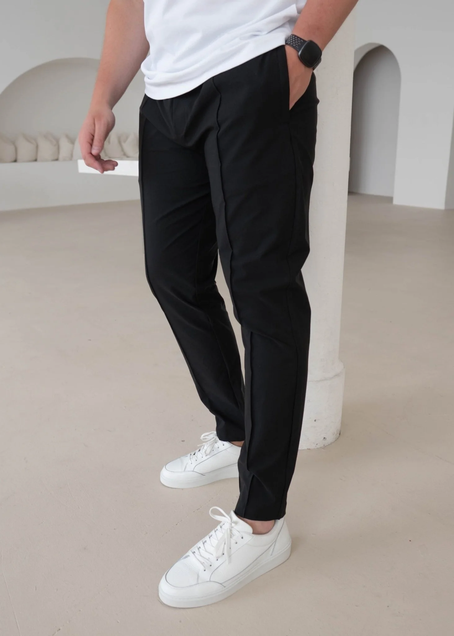 Smart Pleat Trouser In Black - Image 2