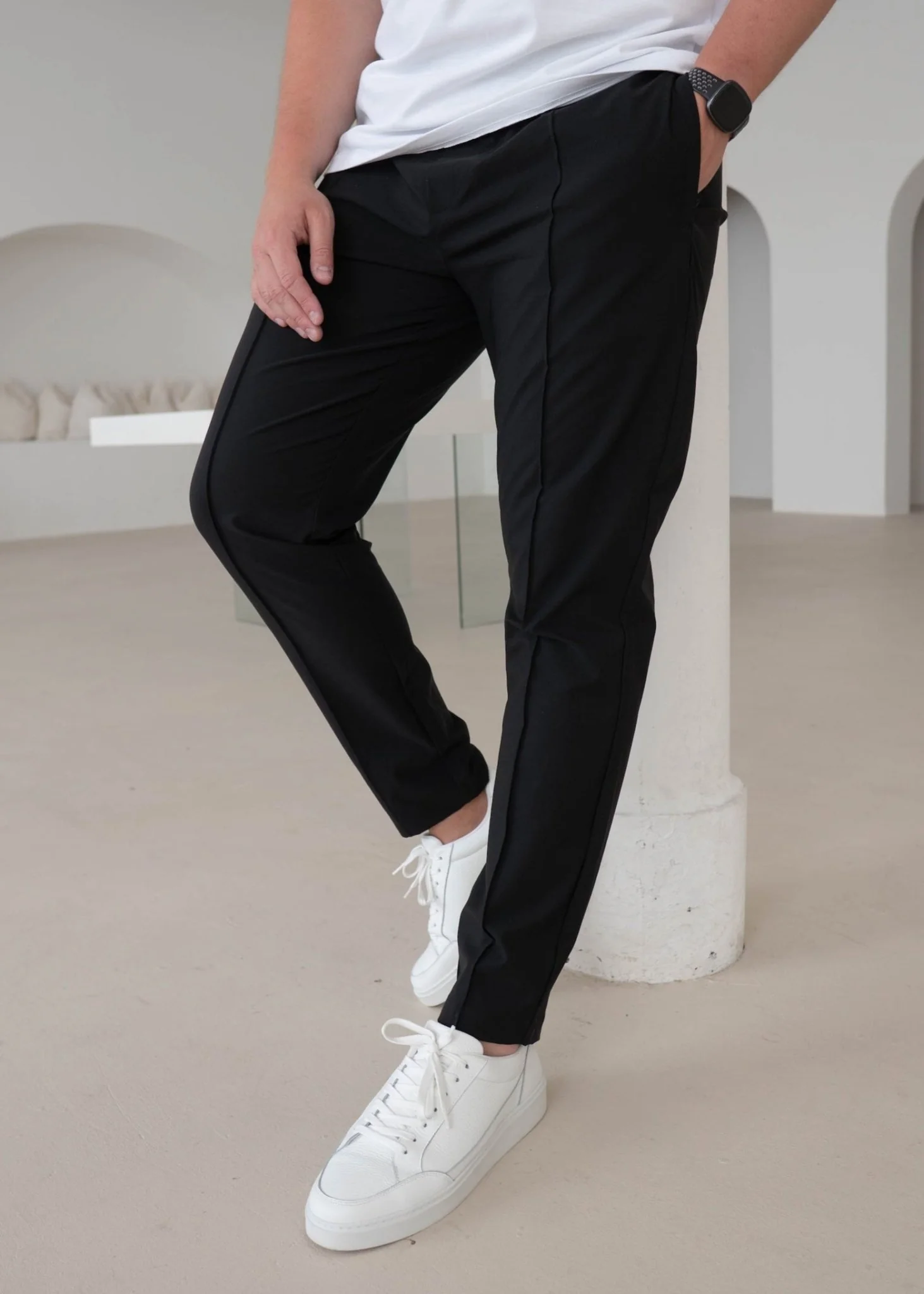 Smart Pleat Trouser In Black - Image 3