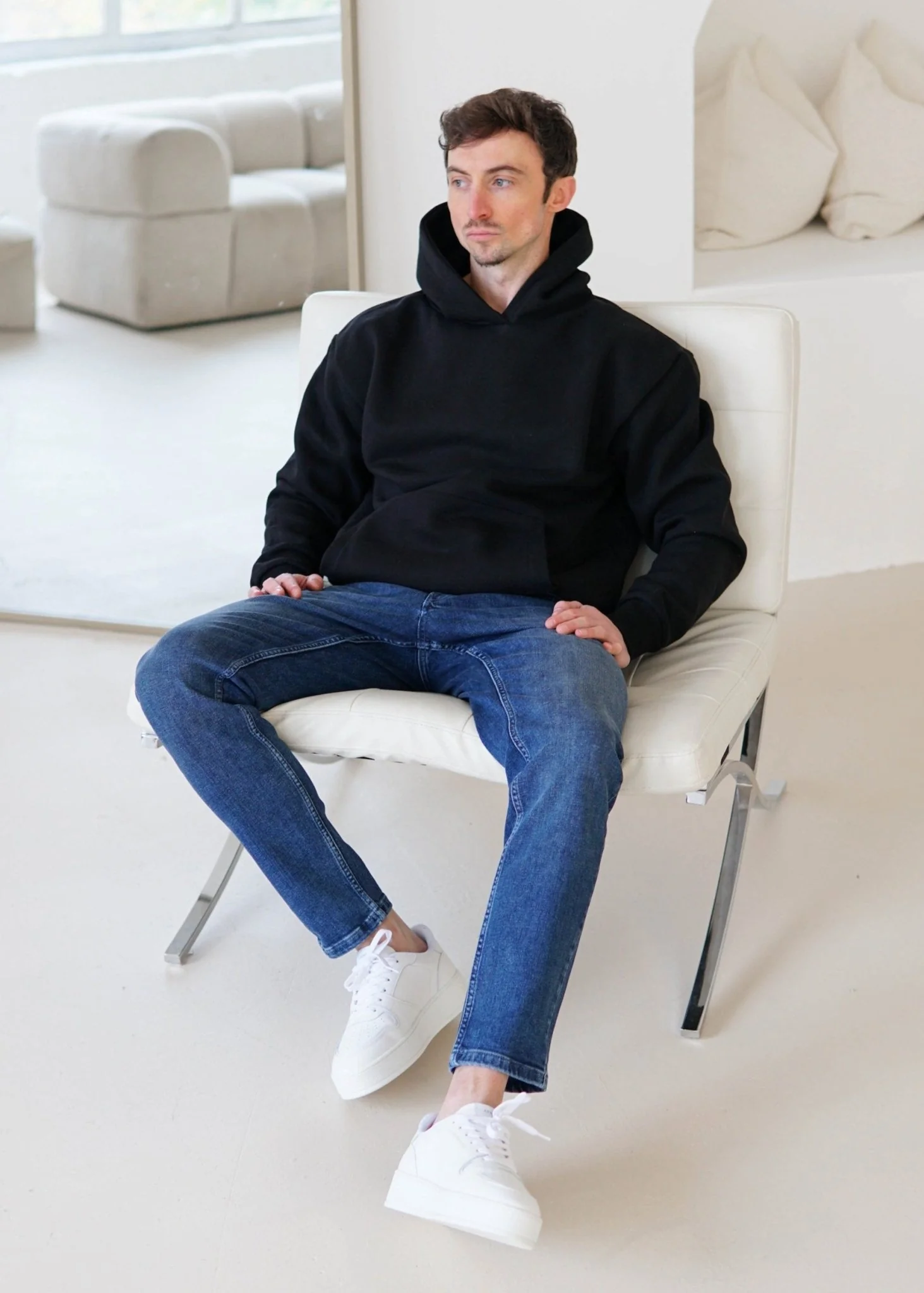 Premium Relaxed Hoodie In Black - Image 9