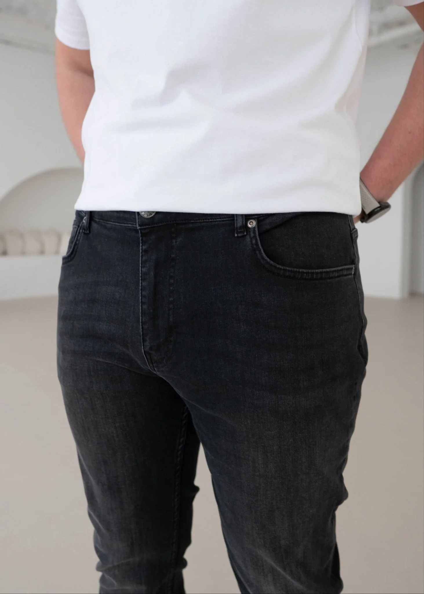 Slim Comfort Jeans In Charcoal - Image 5