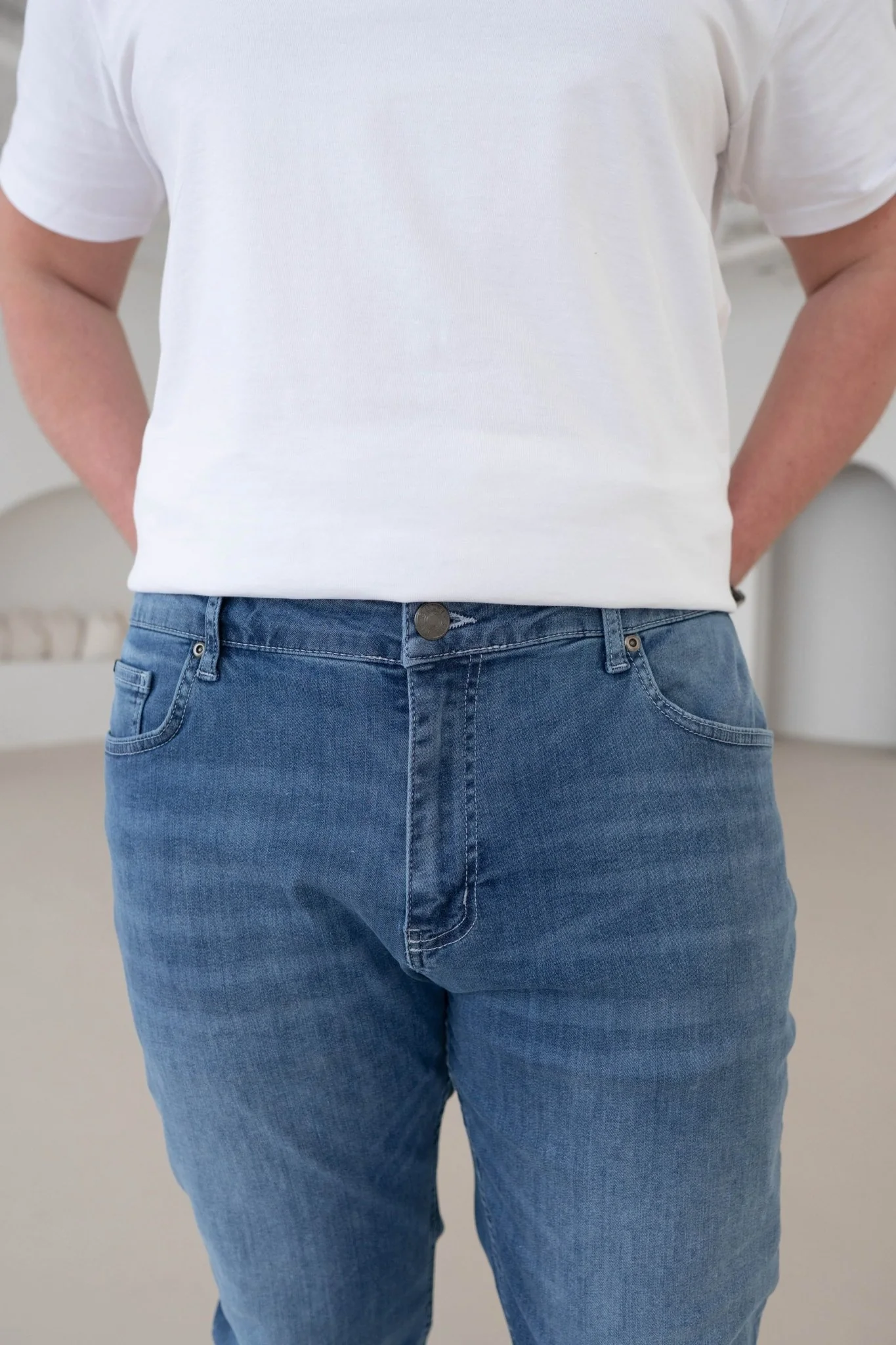 Slim Comfort Jeans In Light Blue - Image 7