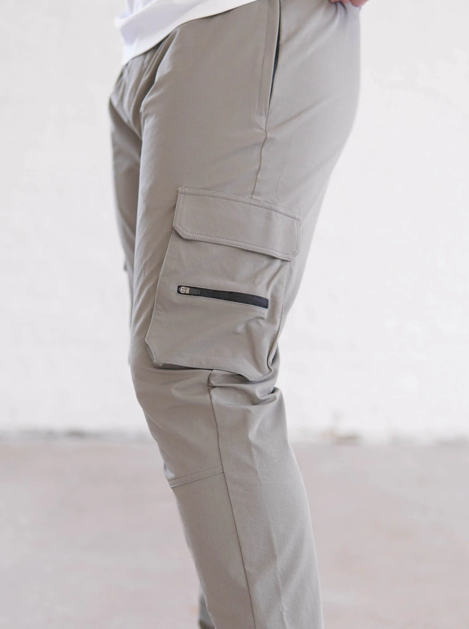 Tech Stretch Cargo Pant In Olive - Image 9
